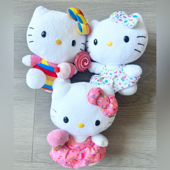 Hello Kitty Accessories - Vintage Hello Kitty Plush Bundle